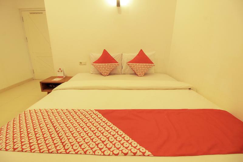 Oyo 396 Tibrae Syariah Hotel 2*